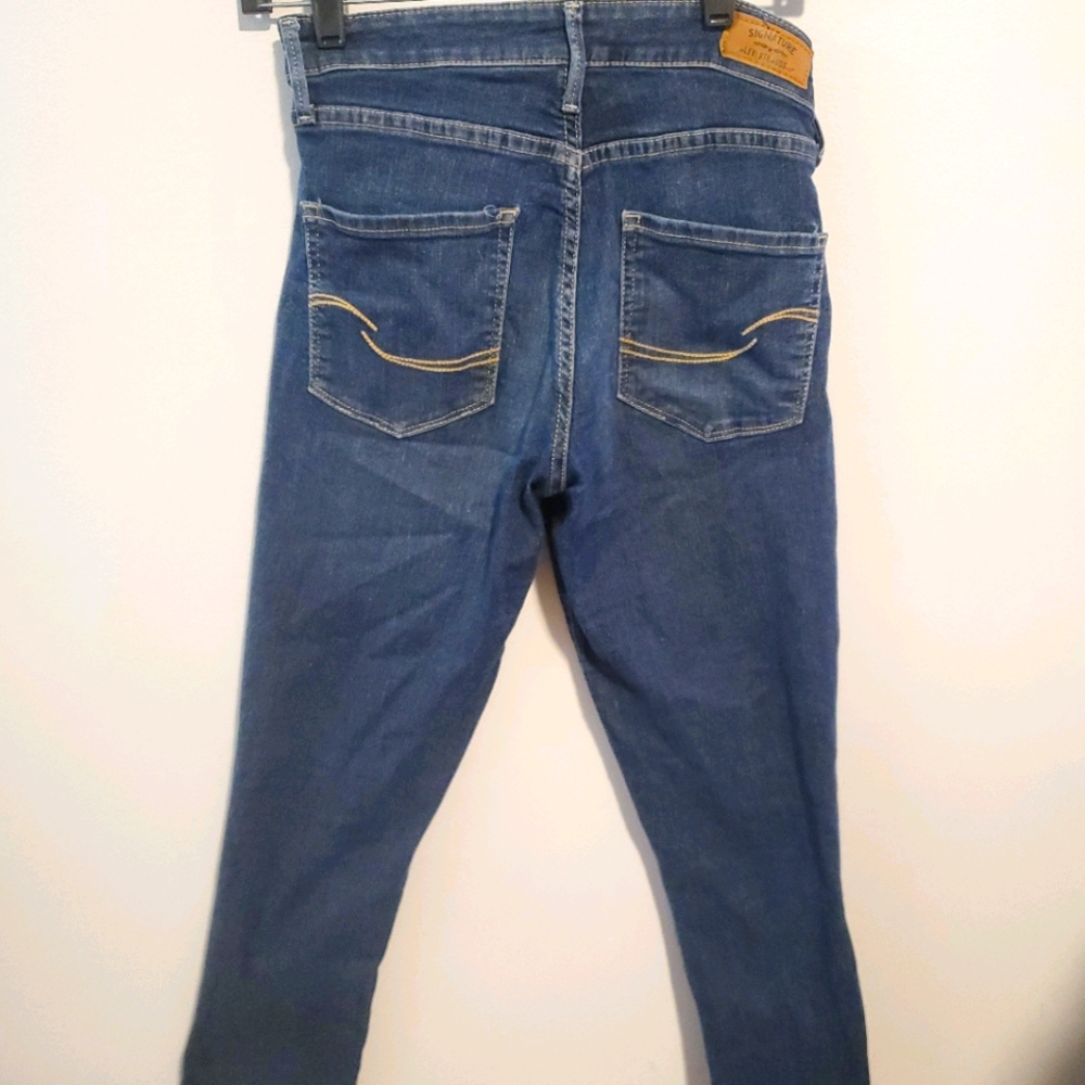 Levi's